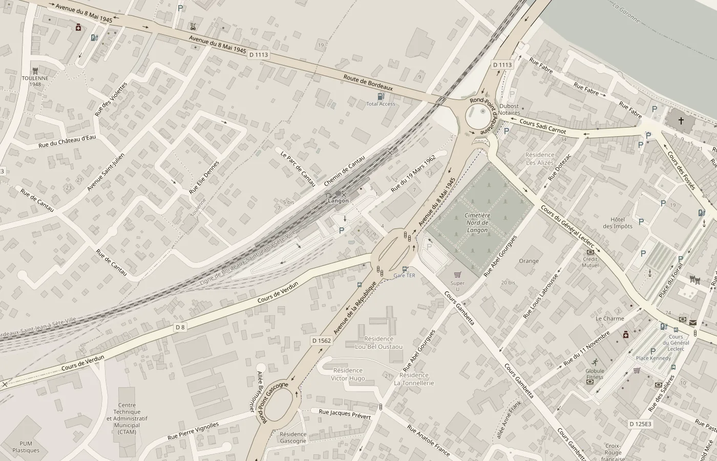 Plan de situation : la brasserie se trouve face à la gare de Langon, à l'angle du cours Gambetta